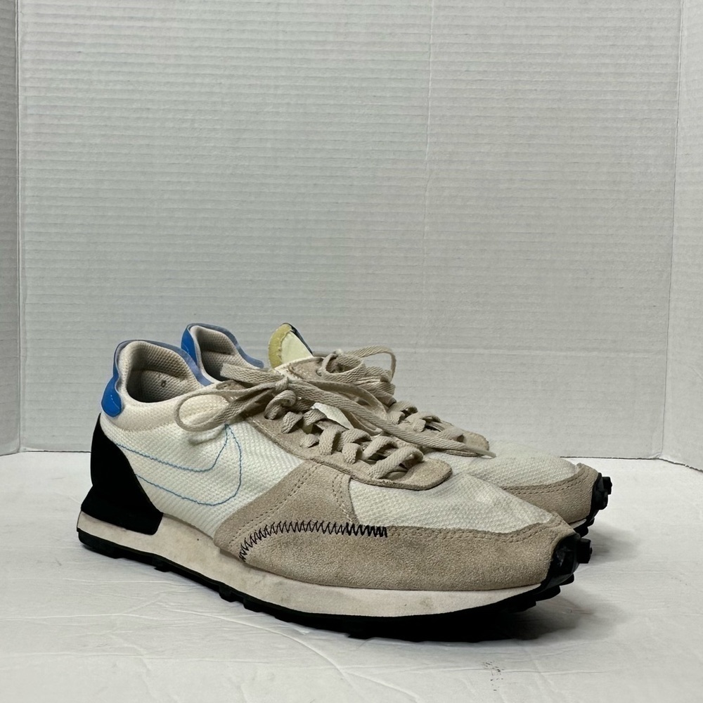 Nike Daybreak DBreak-Type Women's Sneakers in White/Sail Photo Blue